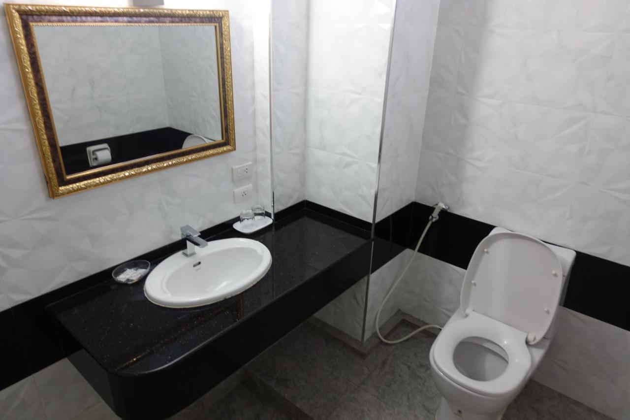 Serene Hotel Pattaya Eksteriør billede
